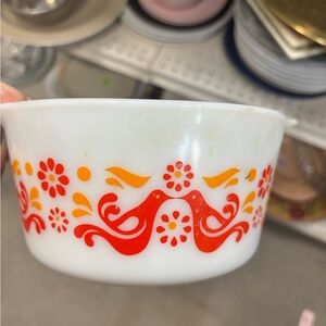 Vintage Pyrex Friendship casserole dish